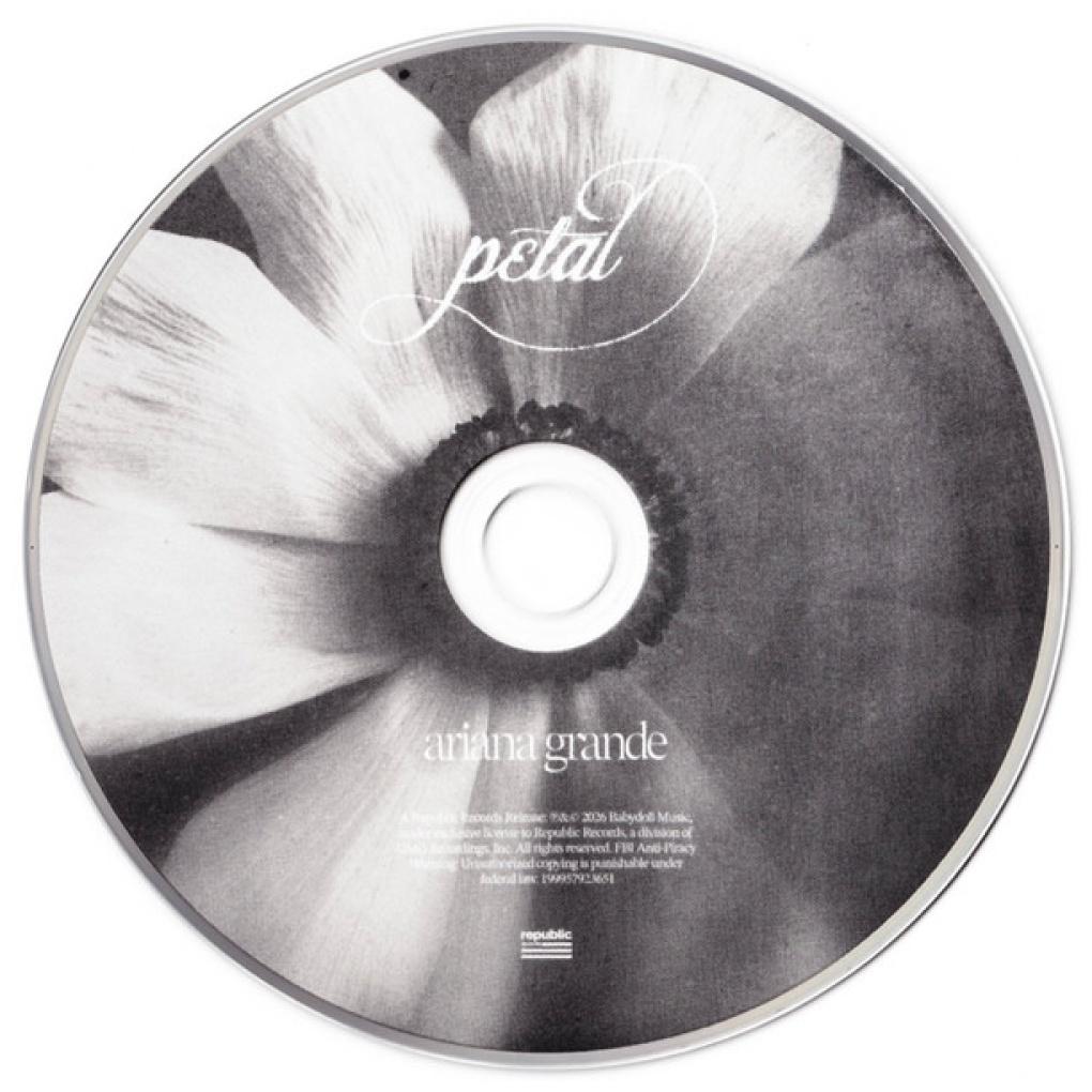 ARIANA GRANDE - PETAL | CD